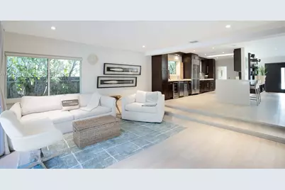 7910 Hawthorne Ave, Miami Beach, FL 33141 - Photo 24