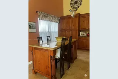 1320 NW 161st Ave, Pembroke Pines, FL 33028 - Photo 6