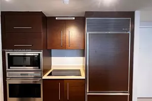 475 Brickell Ave, Miami, FL 33131 - Photo 18