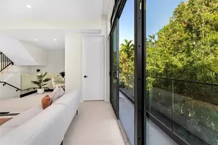 2501 SW 27th St, Miami, FL 33133 - Photo 14