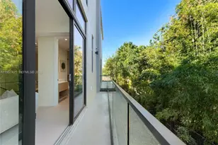 2501 SW 27th St, Miami, FL 33133 - Photo 12