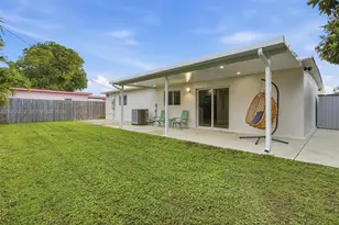 941 E 16th Pl, Hialeah, FL 33010 - Photo 26