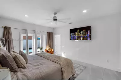 2464 NW 104th St, Miami, FL 33147 - Photo 20