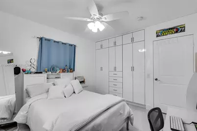 2464 NW 104th St, Miami, FL 33147 - Photo 16