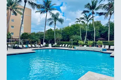 19555 E Country Club Dr #8108, Aventura, FL 33180 - Photo 14