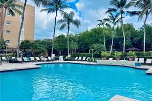 19555 E Country Club Dr, Aventura, FL 33180 - Photo 14