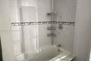 8195 NW 8th Manor, Plantation, FL 33324 - Photo 8