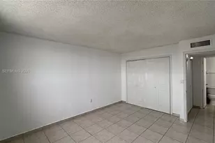 666 W 81st St, Hialeah, FL 33014 - Photo 12