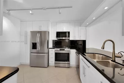 2 Grove Isle Dr #B907, Miami, FL 33133 - Photo 18
