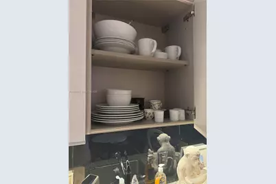 1050 Brickell Ave #818, Miami, FL 33131 - Photo 8