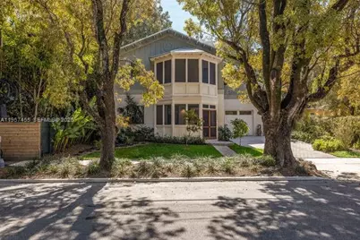 2330 Overbrook St, Coconut Grove, FL 33133 - Photo 4