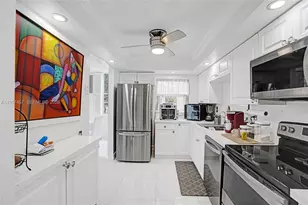 1400 St Charles Pl, Pembroke Pines, FL 33026 - Photo 2