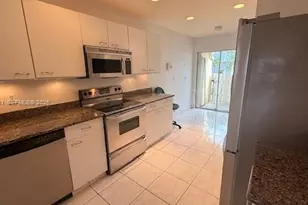 1091 SW 110th Terrace, Davie, FL 33324 - Photo 10