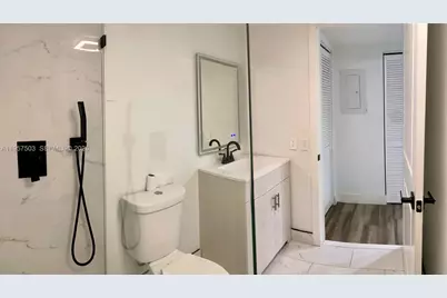 300 W Palm Cir W #307, Pembroke Pines, FL 33025 - Photo 16