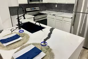 300 W Palm Cir W, Pembroke Pines, FL 33025 - Photo 10