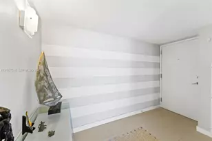 2655 Collins Ave, Miami Beach, FL 33140 - Photo 18