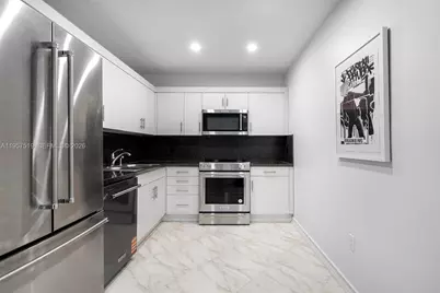 9 Island Ave #710, Miami Beach, FL 33139 - Photo 6