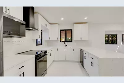 315 NE 160th Ter, Miami, FL 33162 - Photo 12