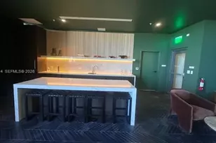 11 NE 6th St, Miami, FL 33132 - Photo 34