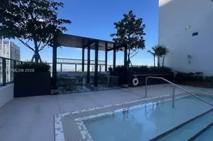 11 NE 6th St, Miami, FL 33132 - Photo 46