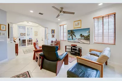 2742 NE Kinsington Cir #24-1, Weston, FL 33332 - Photo 12