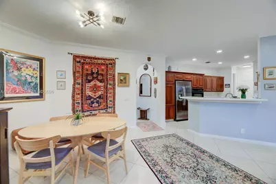 2742 NE Kinsington Cir #24-1, Weston, FL 33332 - Photo 14