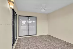 220 Lakeview Dr, Weston, FL 33326 - Photo 22