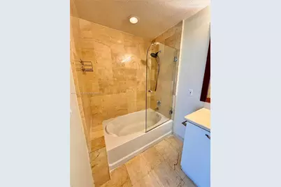 6515 Collins Ave #905, Miami Beach, FL 33141 - Photo 16