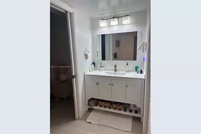 5845 Collins Ave #106, Miami Beach, FL 33140 - Photo 6