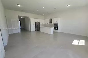 19534 SW 324th St, Homestead, FL 33030 - Photo 10