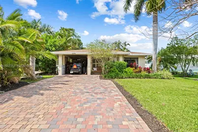 2395 SE 6th St, Pompano Beach, FL 33062 - Photo 10