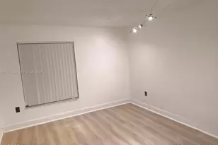 4910 NW 79th Ave, Doral, FL 33166 - Photo 14