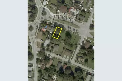 10136 E Hibiscus St, Palmetto Bay, FL 33157 - Photo 8