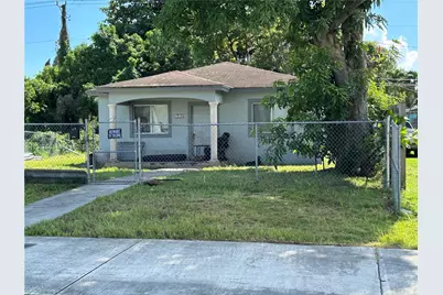 10136 E Hibiscus St, Palmetto Bay, FL 33157 - Photo 2