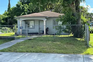 10136 E Hibiscus St, Palmetto Bay, FL 33157 - Photo 2