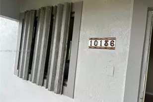 10136 E Hibiscus St, Palmetto Bay, FL 33157 - Photo 4