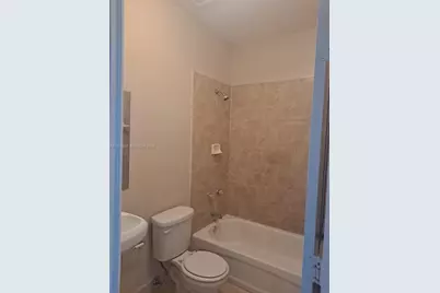 10136 E Hibiscus St, Palmetto Bay, FL 33157 - Photo 12