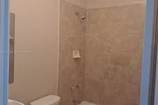 10136 E Hibiscus St, Palmetto Bay, FL 33157 - Photo 12