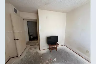 465 NW 210th St #103, Miami Gardens, FL 33169 - Photo 18