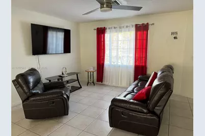 2146 SE 15th Pl, Cape Coral, FL 33990 - Photo 2