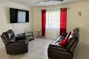 2146 SE 15th Pl, Cape Coral, FL 33990 - Photo 2