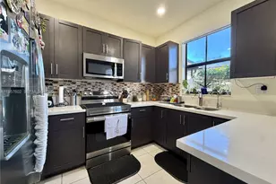 11032 W 33rd Way, Hialeah, FL 33018 - Photo 10