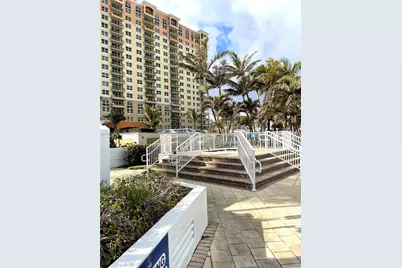 [Address not provided], Hallandale Beach, FL 33009 - Photo 6
