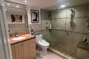 [Address not provided], Hallandale Beach, FL 33009 - Photo 18