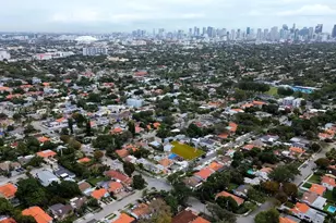 2345 SW 19th St, Miami, FL 33145 - Photo 10