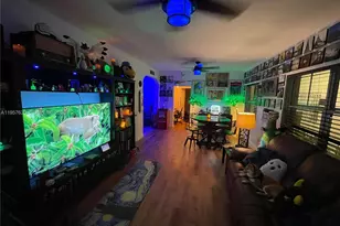 2463 Pine Tree Dr, Miami Beach, FL 33140 - Photo 4