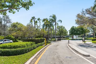5758 NW 48th Ave, Coconut Creek, FL 33073 - Photo 20