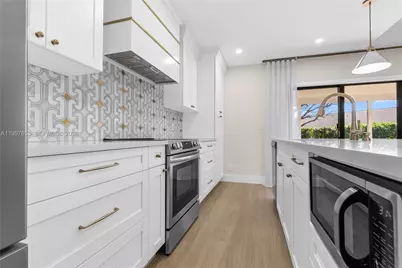 9234 Southampton Pl, Boca Raton, FL 33434 - Photo 8