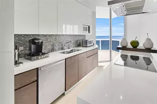 18101 Collins Ave, Sunny Isles Beach, FL 33160 - Photo 10