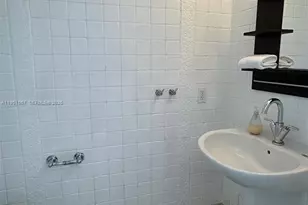 41 SE 5th St, Miami, FL 33131 - Photo 18